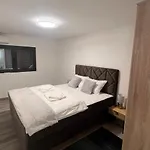 White House Paradise * Bihać