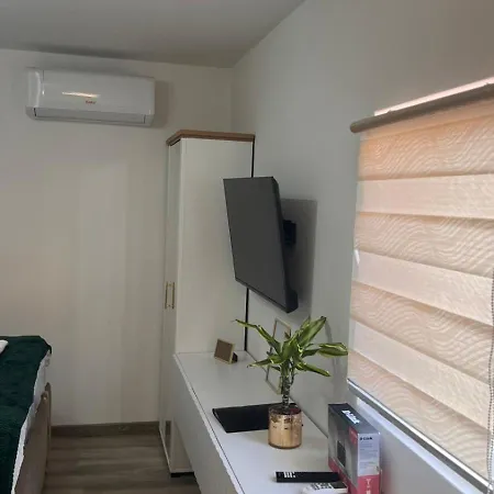 White House Paradise Apartman *