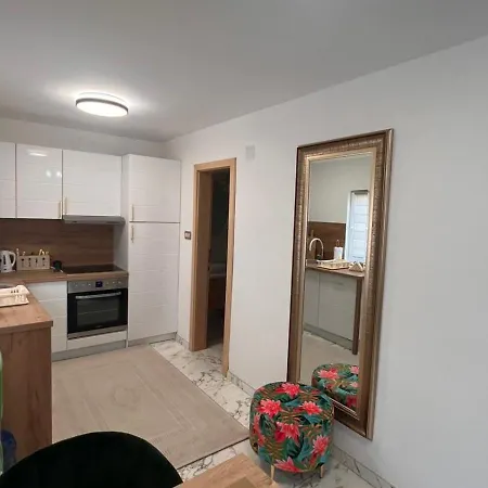 White House Paradise Bihać