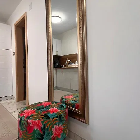 White House Paradise * Bihać