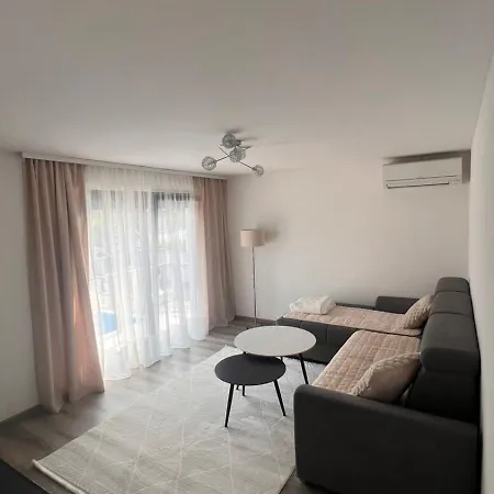 White House Paradise