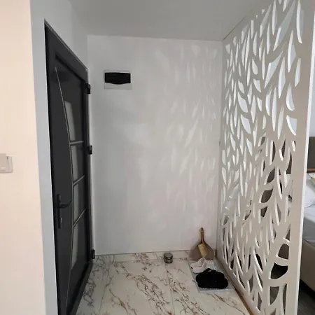 White House Paradise Apartman